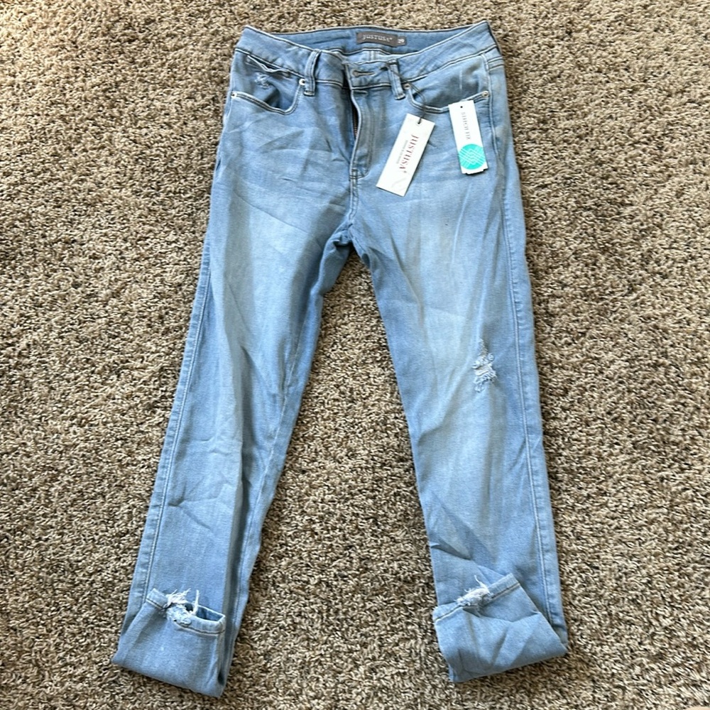 NWT Distressed Skinny Jeans